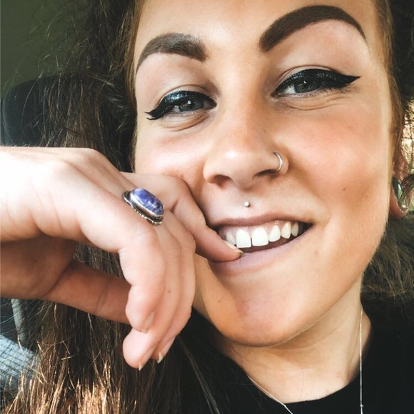 Meet your Posher, Katie - Picture 1 of 1